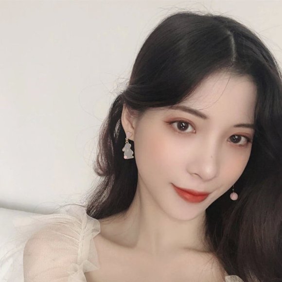 Elegant Lilac Bunny Earrings - Picture 3 of 5